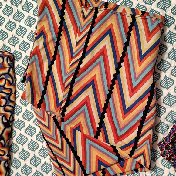 DONATING 9/17 Lularoe Tall And Curvy Leggings Bundle Of 5 - Picture 6 of 7